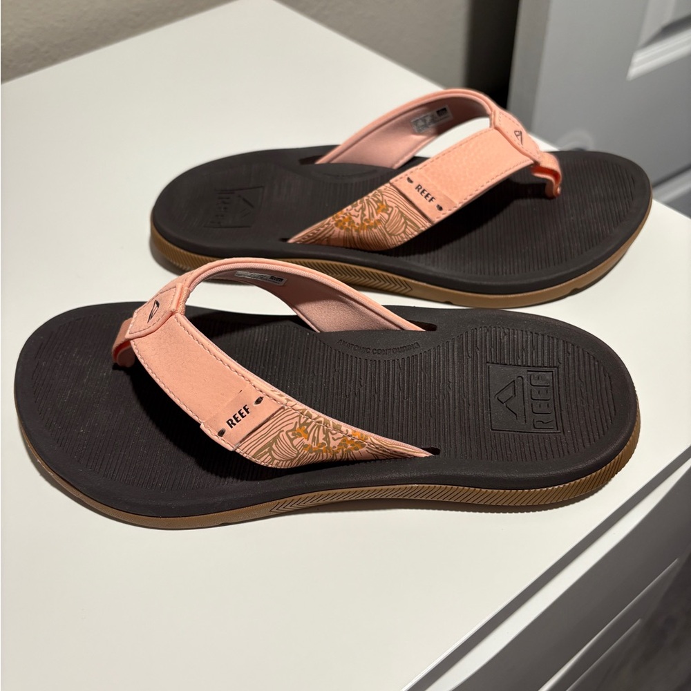 Reef Women's Santa Ana Flip Flops size 6